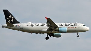 Photo of OE-LBX - Airbus A320-214 operated by Austrian Airlines