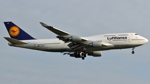 Photo of D-ABVT - Boeing 747-430 operated by Lufthansa