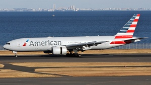 Photo of N755AN - Boeing 777-223(ER) operated by American Airlines