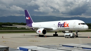 Photo of N903FD - Boeing 757-2B7(SF) operated by FedEx