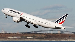 Photo of F-GSPT - Boeing 777-228(ER) operated by Air France