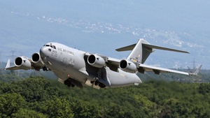 Photo of 04-4133 - Boeing C-17A Globemaster III operated by US Air Force