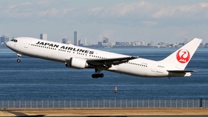Photo of JA8987 - Boeing 767-346 operated by Japan Airlines
