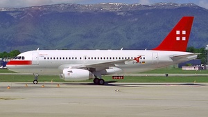Photo of D-APAA - Airbus A319-132 operated by PrivatAir Germany