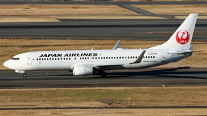 Photo of JA314J - Boeing 737-846 operated by Japan Airlines