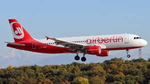 Photo of D-ABDT - Airbus A320-214 operated by Air Berlin