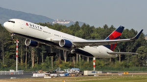 Photo of N185DN - Boeing 767-332(ER) operated by Delta Air Lines