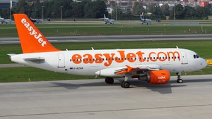 Photo of G-EZAB - Airbus A319-111 operated by easyJet