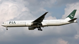 Photo of AP-BMS - Boeing 777-3Q8(ER) operated by PIA Pakistan International Airlines