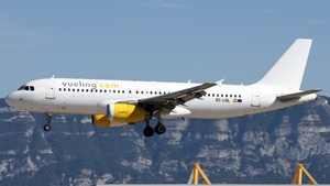 Photo of EC-LQL - Airbus A320-232 operated by Vueling
