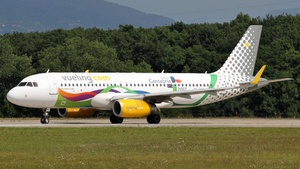 Photo of EC-MOG - Airbus A320-232 operated by Vueling