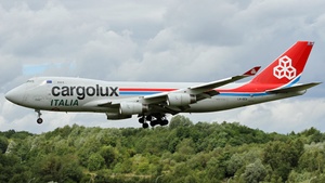 Photo of LX-OCV - Boeing 747-4R7F operated by Cargolux Italia