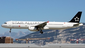 Photo of TC-JRB - Airbus A321-231 operated by Turkish Airlines