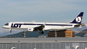 Photo of SP-LNC - Embraer ERJ-195LR operated by LOT Polish Airlines