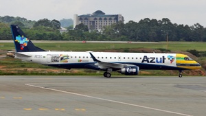 Photo of PR-AYU - Embraer ERJ-195LR operated by Azul