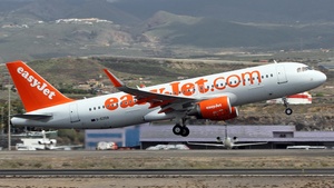 Photo of G-EZOA - Airbus A320-214 operated by easyJet