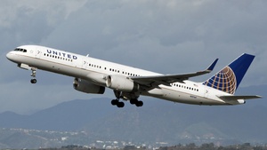 Photo of N19141 - Boeing 757-224 operated by United Airlines