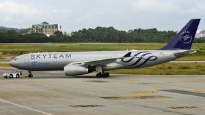Photo of EC-LQP - Airbus A330-243 operated by Air Europa