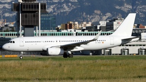 Photo of EC-MQE - Airbus A320-232 operated by Vueling