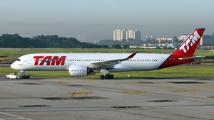 Photo of PR-XTA - Airbus A350-941 operated by TAM Linhas Aéreas