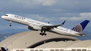 Photo of N17126 - Boeing 757-224 operated by United Airlines