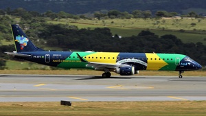 Photo of PR-AYV - Embraer ERJ-195LR operated by Azul