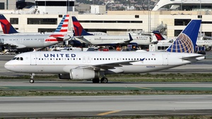 Photo of N424UA - Airbus A320-232 operated by United Airlines