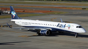 Photo of PR-AYK - Embraer ERJ-195LR operated by Azul
