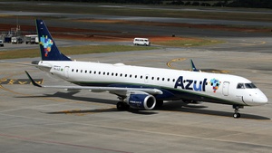 Photo of PR-AUD - Embraer ERJ-195LR operated by Azul