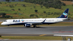 Photo of PR-AXI - Embraer ERJ-195LR operated by Azul