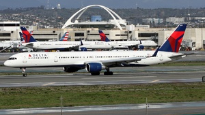 Photo of N591NW - Boeing 757-351 operated by Delta Air Lines
