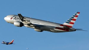 Photo of N790AN - Boeing 777-223(ER) operated by American Airlines