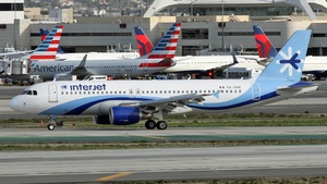 Photo of XA-UHE - Airbus A320-214 operated by Interjet