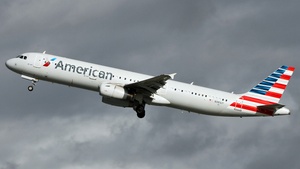 Photo of N981UY - Airbus A321-231 operated by American Airlines