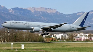 Photo of 985 - Boeing 767-3Y0(ER) operated by Chilean Air Force