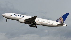 Photo of N213UA - Boeing 777-222 operated by United Airlines