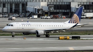 Photo of N149SY - Embraer ERJ-175LR operated by United Express (opb SkyWest Airlines)