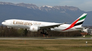 Photo of A6-EWD - Boeing 777-21H(LR) operated by Emirates