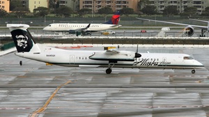 Photo of N445QX - Bombardier DHC-8-402 Dash 8 Q400 operated by Alaska Airlines (opb Horizon Air)