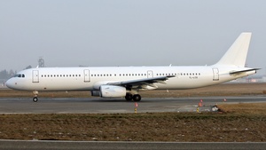 Photo of YL-LCQ - Airbus A321-231 operated by Jet2 (opb SmartLynx Airlines)