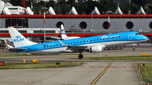 Photo of PH-EZE - Embraer ERJ-190STD operated by KLM Cityhopper