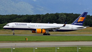 Photo of TF-FIK - Boeing 757-256 operated by Icelandair