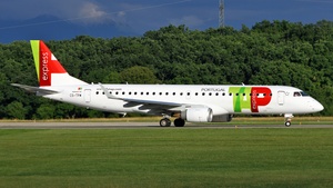 Photo of CS-TPW - Embraer ERJ-190LR operated by TAP Express (opb Portugália Airlines)