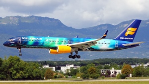 Photo of TF-FIU - Boeing 757-256 operated by Icelandair