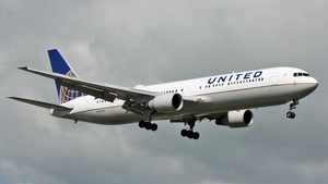 Photo of N642UA - Boeing 767-322(ER) operated by United Airlines