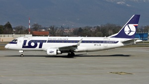 Photo of SP-LIB - Embraer ERJ-175STD operated by LOT Polish Airlines