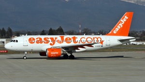 Photo of G-EZIP - Airbus A319-111 operated by easyJet