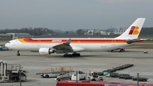 Photo of EC-LUK - Airbus A330-302 operated by Iberia