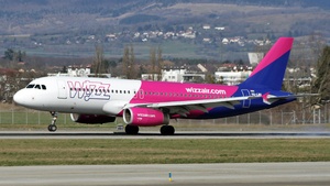 Photo of HA-LWG - Airbus A320-232 operated by Wizz Air