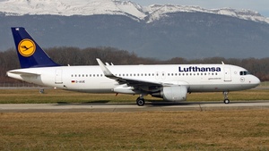Photo of D-AIUE - Airbus A320-214 operated by Lufthansa